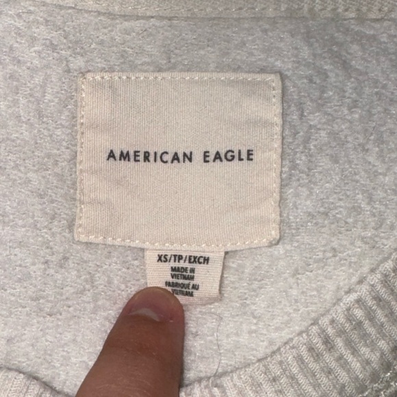 Floral cream sweater barely worn! - Picture 3 of 3